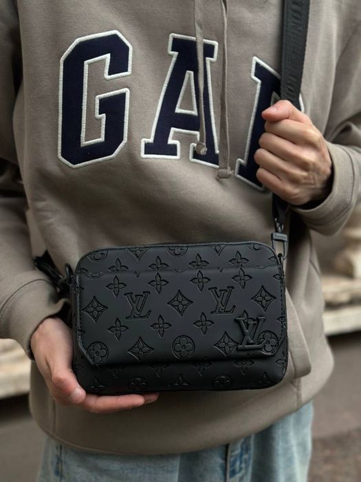 Сумка Louis Vuitton. кроссбоди / мессенджер / барсетка / Сумка через плече /LV луи витон. луї віттон / Через плечо . Сумка монограмм /
