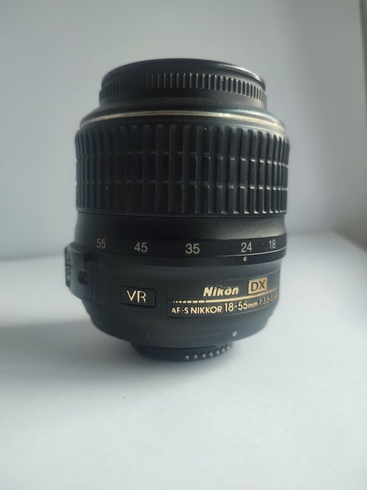 Об'єктив Nikon Nikkor AF-S DX 18-55mm 1:3.5-5.6G VR