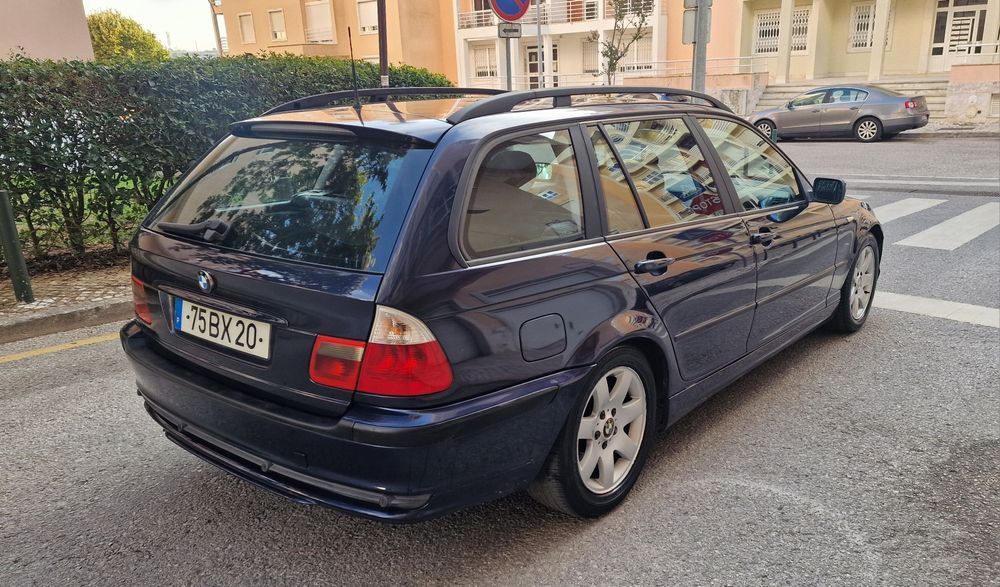 Bmw 320d touring 150cv Reservado