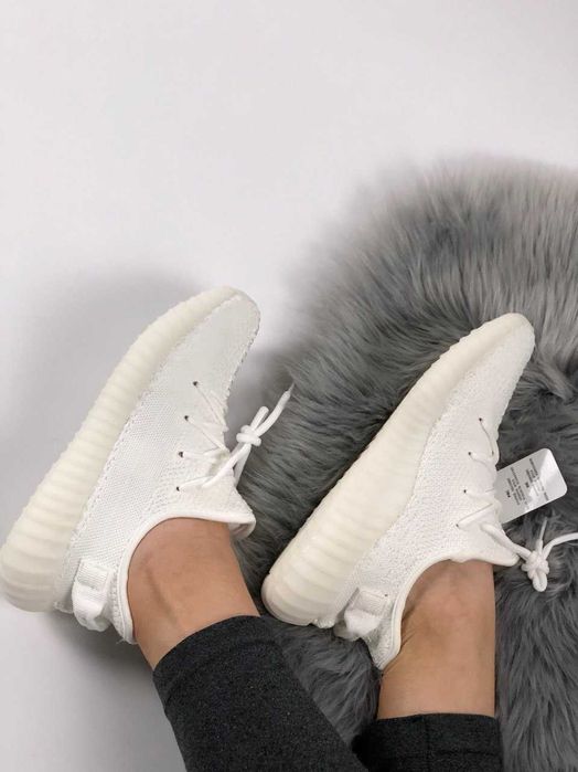 Дитячі кросівки Yeezy Boost 350 V2 White білі ізіки, р. 31-33