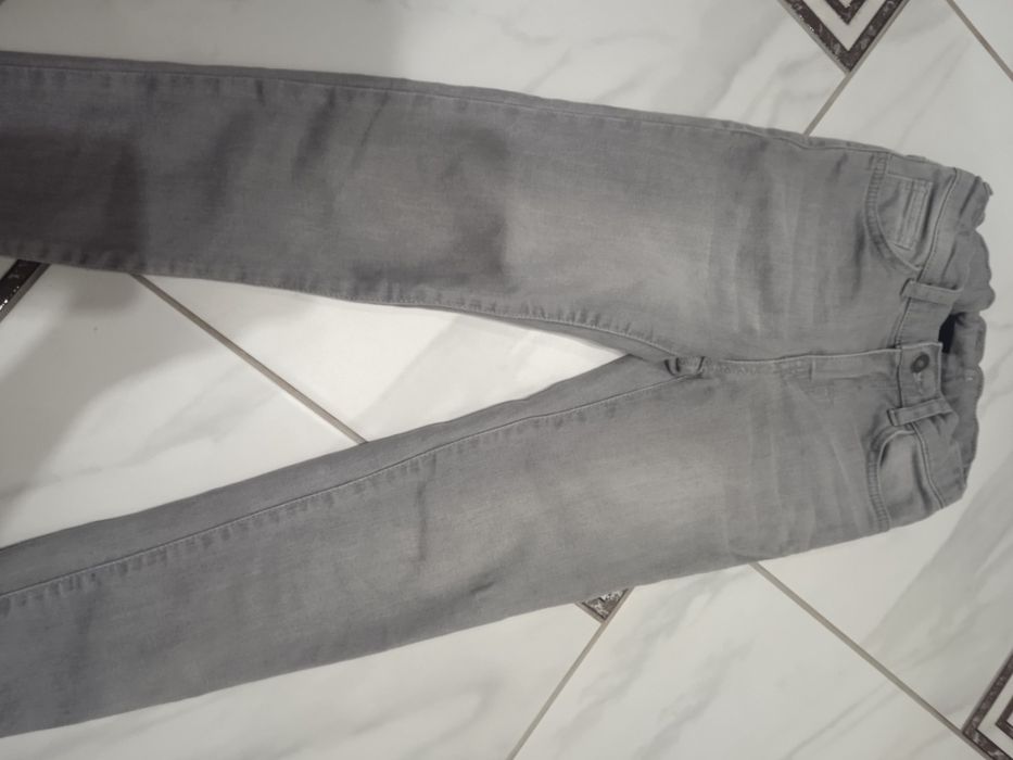 Світло сірі джинси