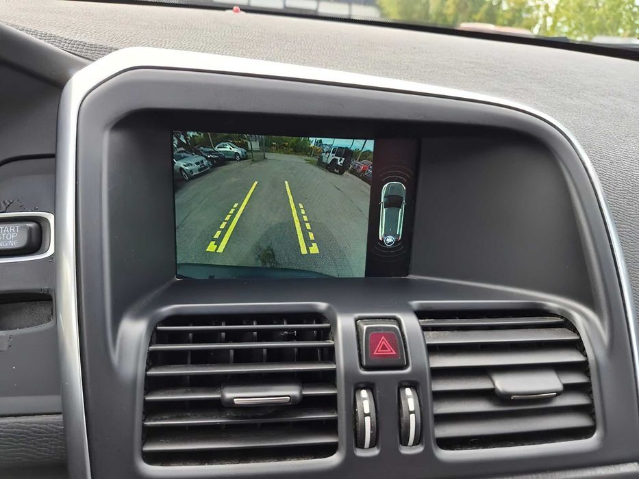 Volvo XC60      2015