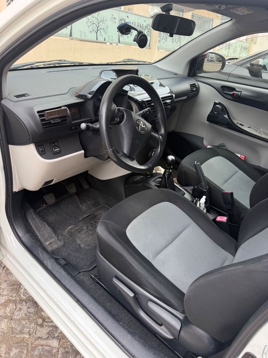 Toyota IQ de Maio 2014