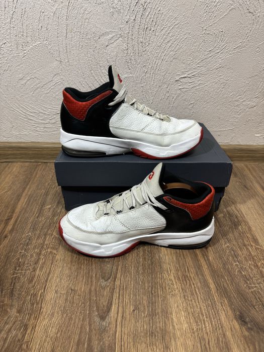 Кросівки Nike Jordan Max Aura 3