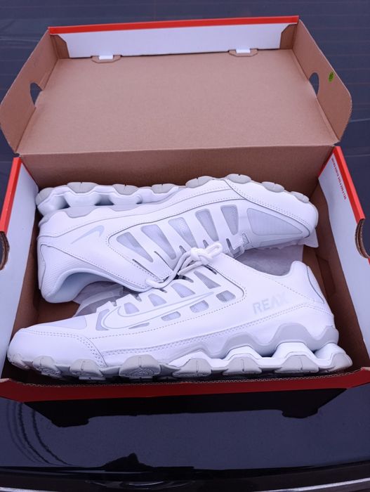 Nike Reax 8 TR Mesh original US 13 p. 47,5(31) нові