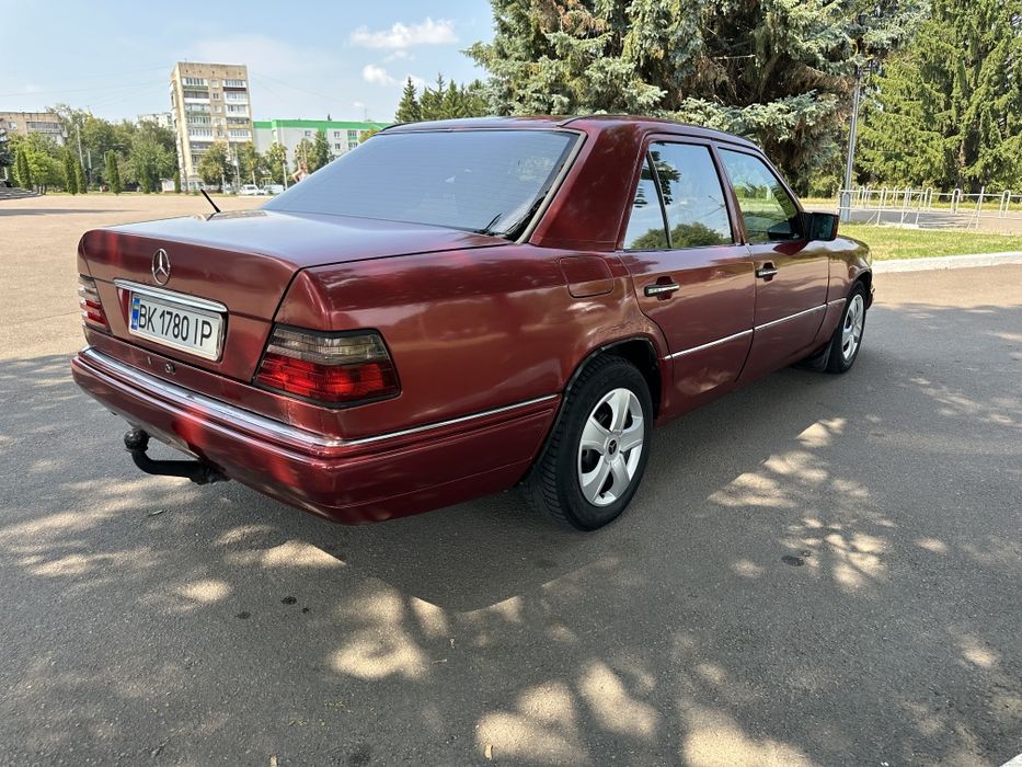 Mercedes-Benz w124
