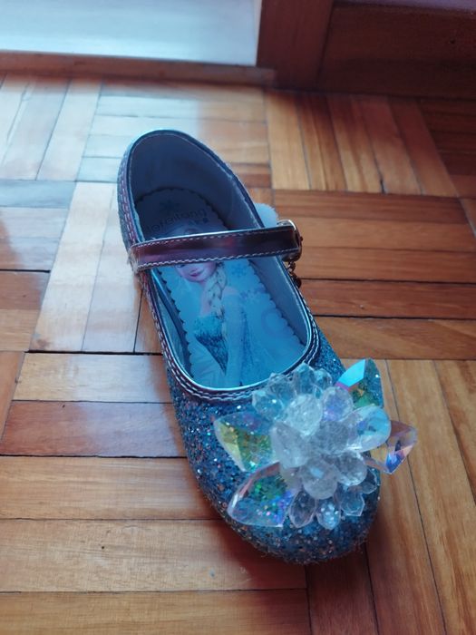 Sapato princesa novo