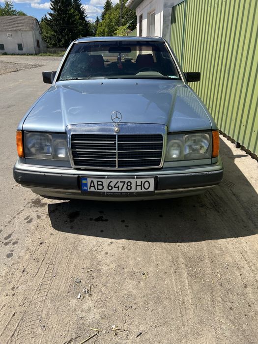 Продам срочно мерседес 124