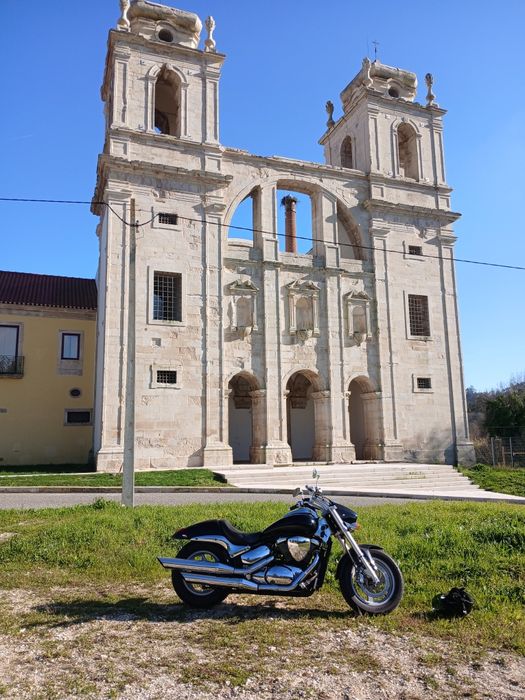 Vendo Suzuki Boulevard 800cc, ano 2010, com apenas 30.000 km.