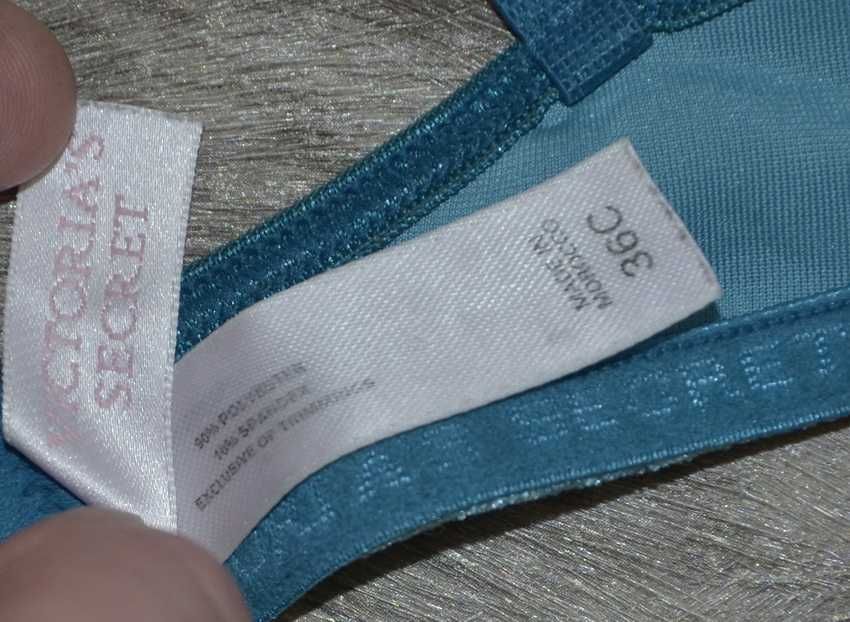 Шикарный веклюровый бюстгальтер Victoria's Secret (80C)