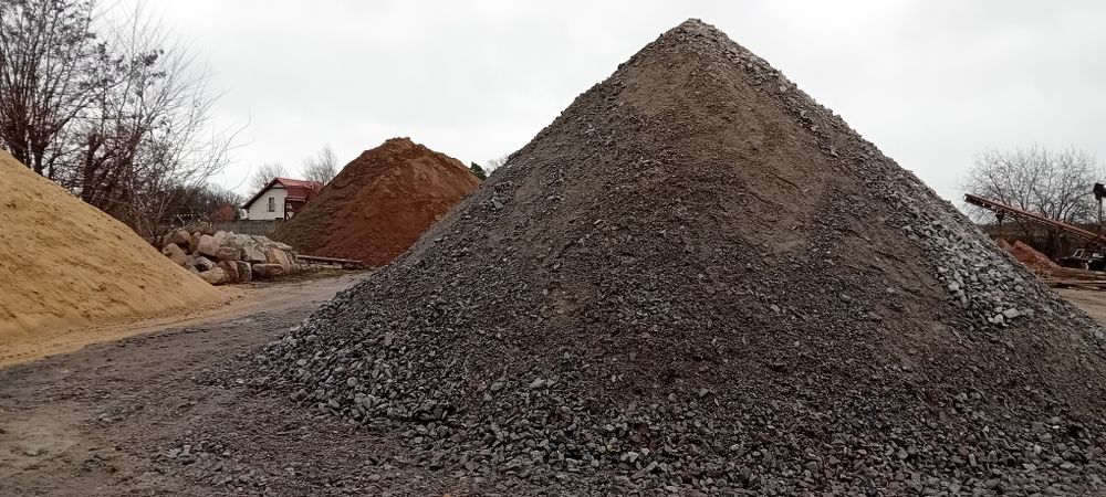 Krotoszyn Usługi transportowe 3.5t Ziemia piasek żwir kruszywa  itp.