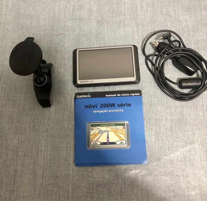 Aparelho electronico GPS para o carro com carregador novo