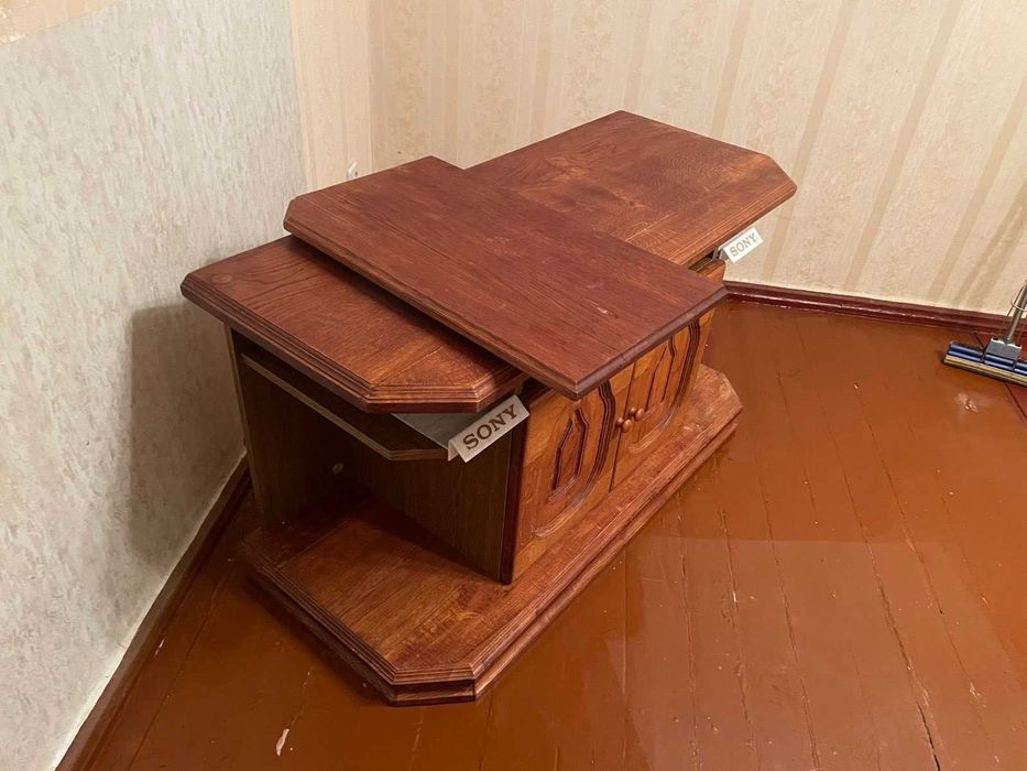 Продам тумбу под телек