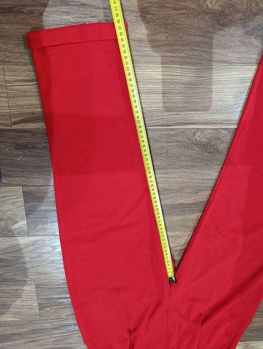 Piękny Nowy czerwony komplet spodnie i żakiet rozm L-Xl wymiary na fot