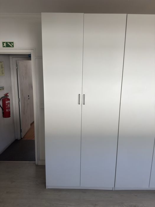 Lote 9 Armarios IKEA   -  Ler Descrição