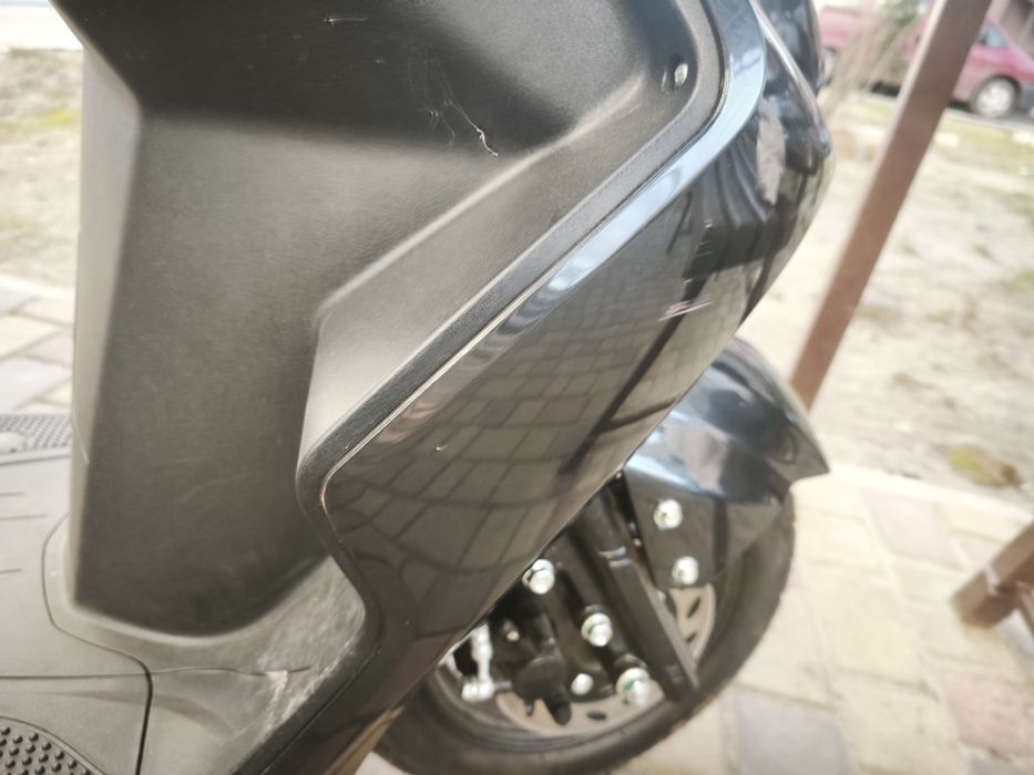 Yadea luna електросамокат