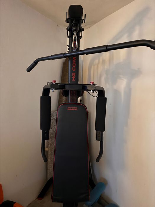 Máquina multifunções de ginásio