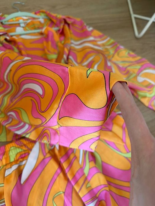 Light, colorful summer suit XL