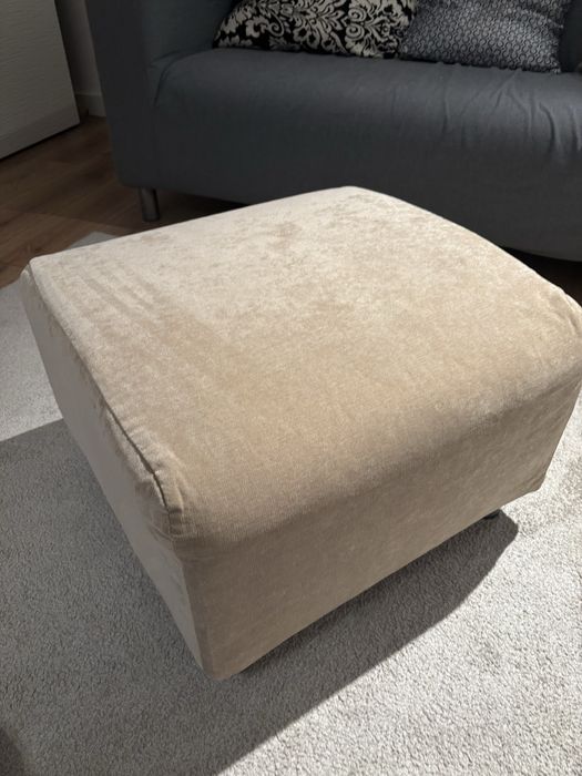 Pufa IKEA ———————