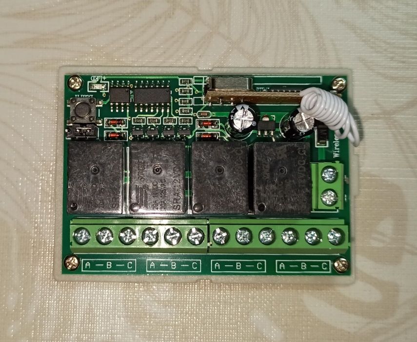 12V 4-Channel Remote Control with 2 Transmitters, 433 MHz64752114093571122