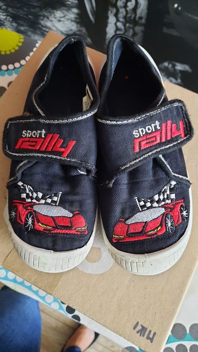 Buty przedszkolne na rzep r 31