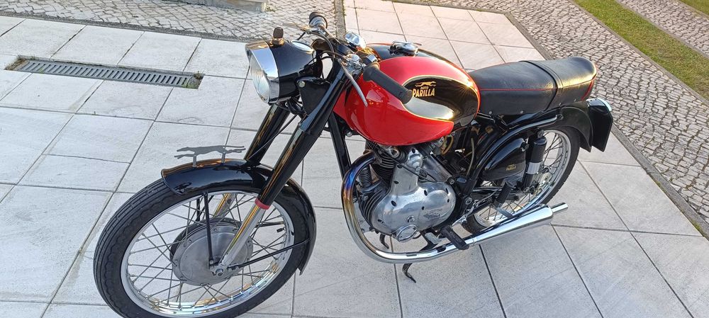 Moto Parilla 175cc Lusso Veloce