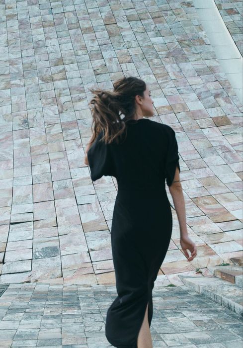 Сукня міді Zara чорна