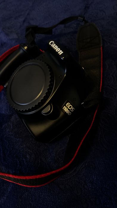 Canon 1100D DSLR