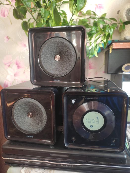 Музичний центр для комп'ютера Philips MCM118B.потужність 2×30