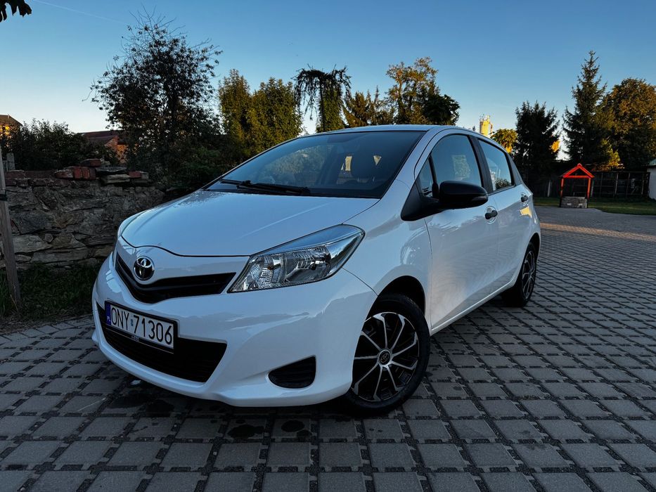 Toyota Yaris Niski przebieg | Ładny, Zadbany | Wymieniony olej i filtry, nowe opony