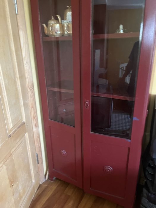 Продам сервант шкаф стенка