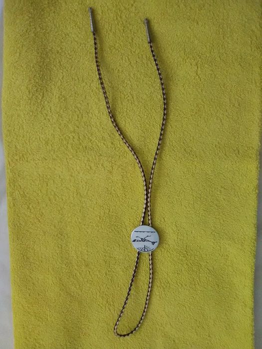 Krawat kowbojski tzw.bolo tie.