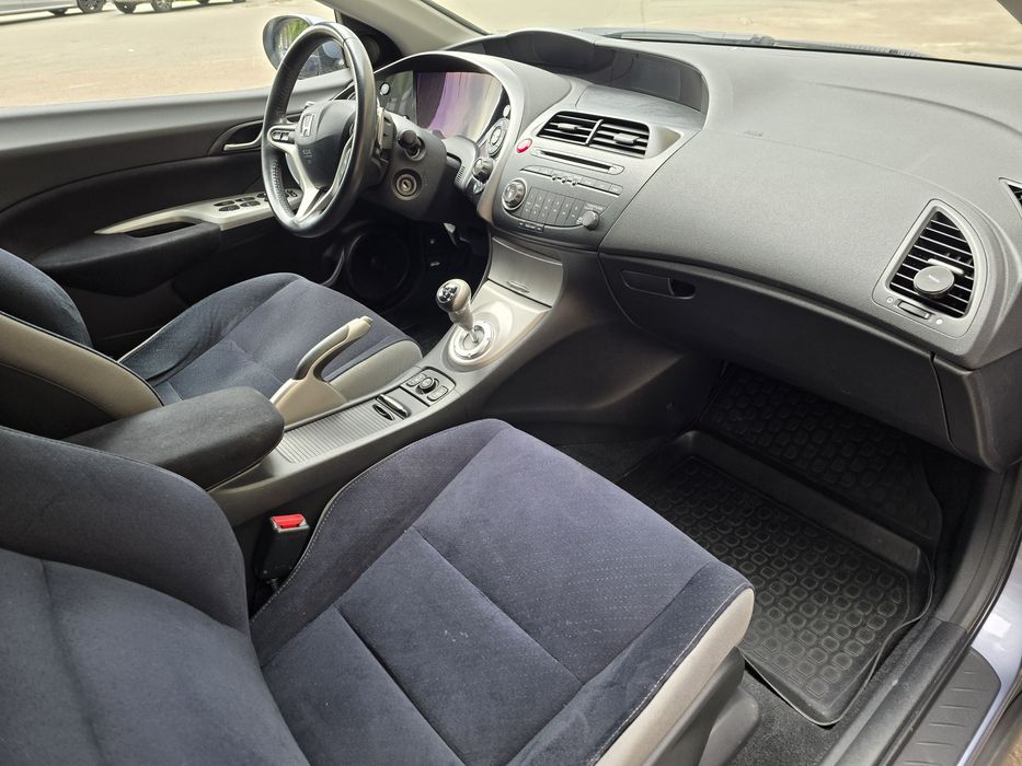 Продам Honda Civic 5D