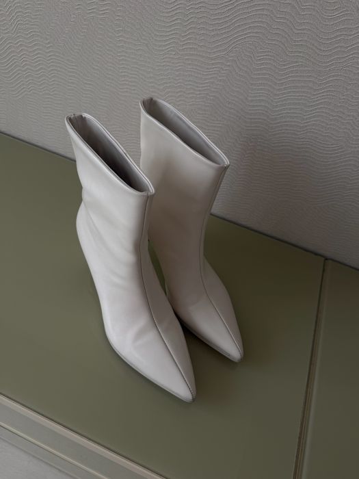 Кіттенхіл ботільони білі 38 розмір