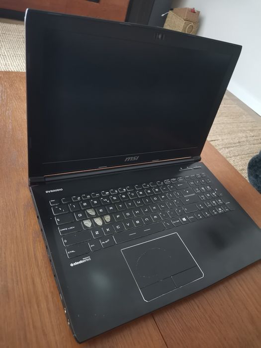 Uszkodzony Laptop Gameingowy MSI Apache Pro Intel i7, NVIDIA GTX 1060