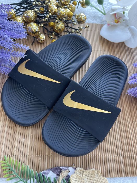 Дитячі шльопки ,сланці від nike