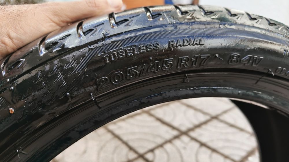 Pneu Bridgestone Turanza T005 205/45/17