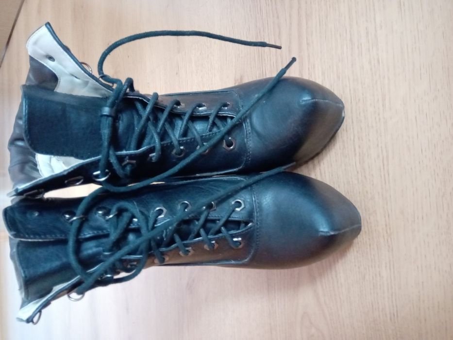 Botki czarne r.39