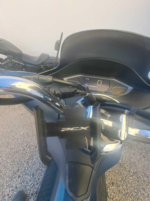 Mota scooter HONDA PCX 2024