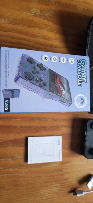 Consola Portatil Retro R36S + Bolsa