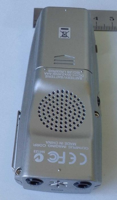 Диктафони Sanyo TRC-5200 вінтаж, Olympus VN-480PC, міні аудіокасети