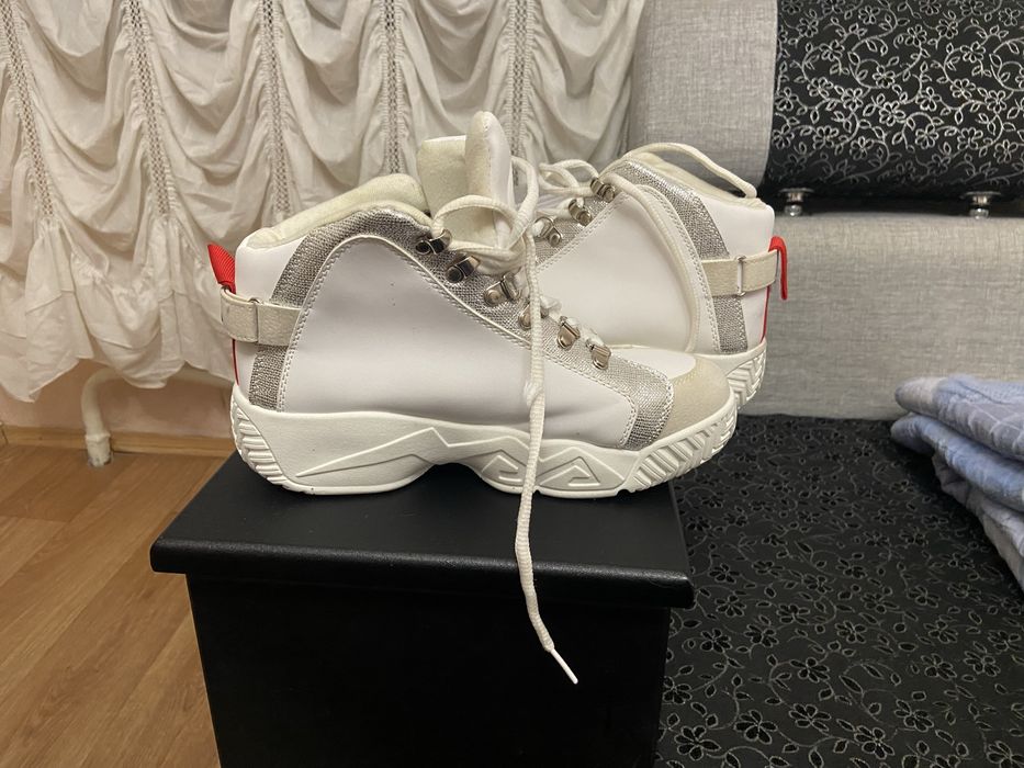 Крассовки женские