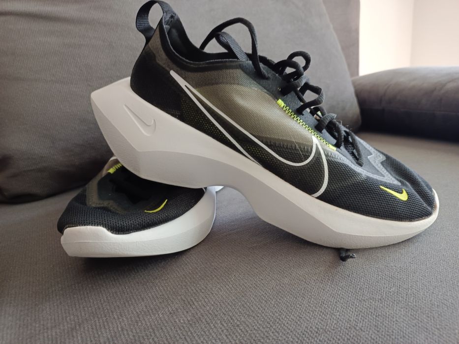 Lekkie, siateczkowe sneakersy Nike r.40
