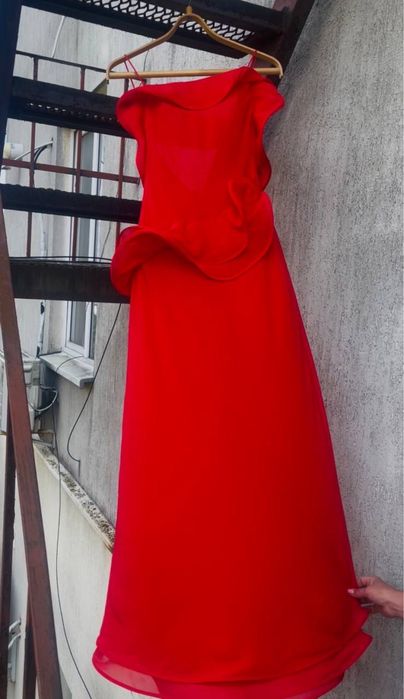 Плаття Selezza London Chiffon Maxi Dress in Red