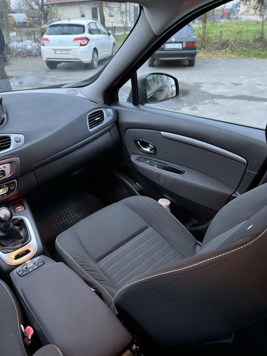 Терміново!Renault Grand Scenic!