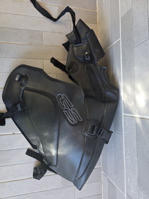 Capa de depósito BMW r1250gs adventure Bagster preta