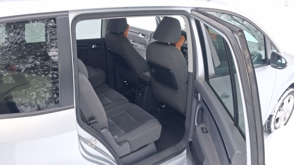 Продам wv  Touran 2.0 TDI  2011 року .