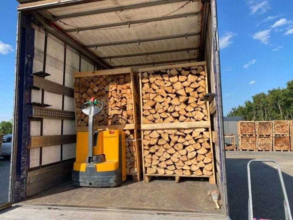 Lenha seca e pellets de madeira