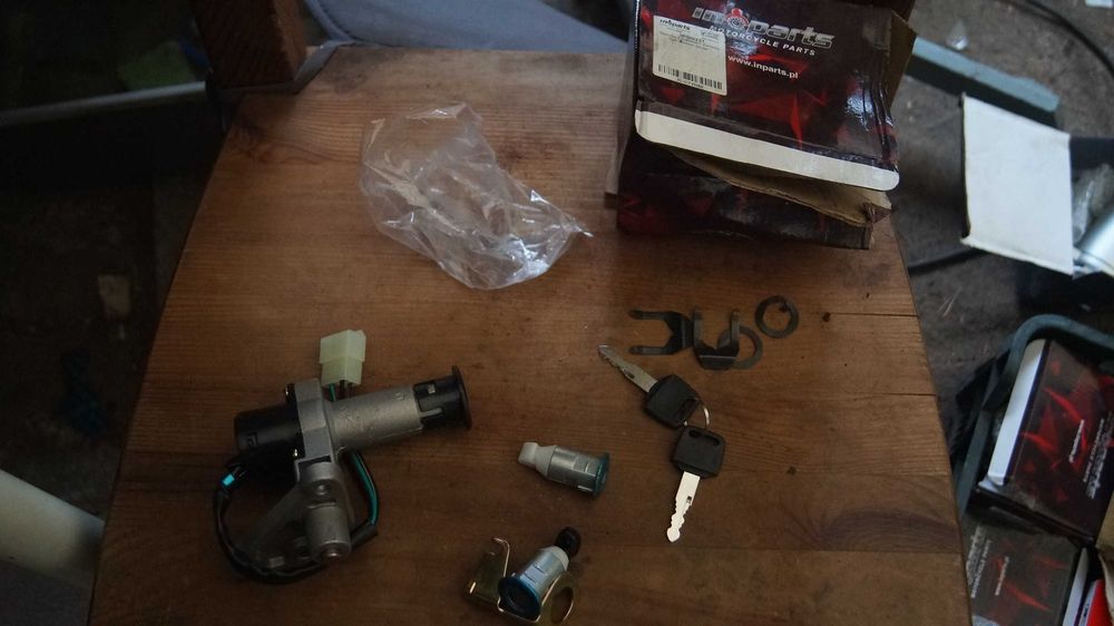 ZIPP SKUTER 2T 4T Stacyjka z zestawem zamków GY6 komplet