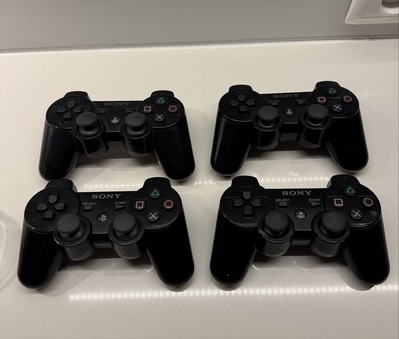 Konteolery PS3 Sony oryginalne 4-sztuki